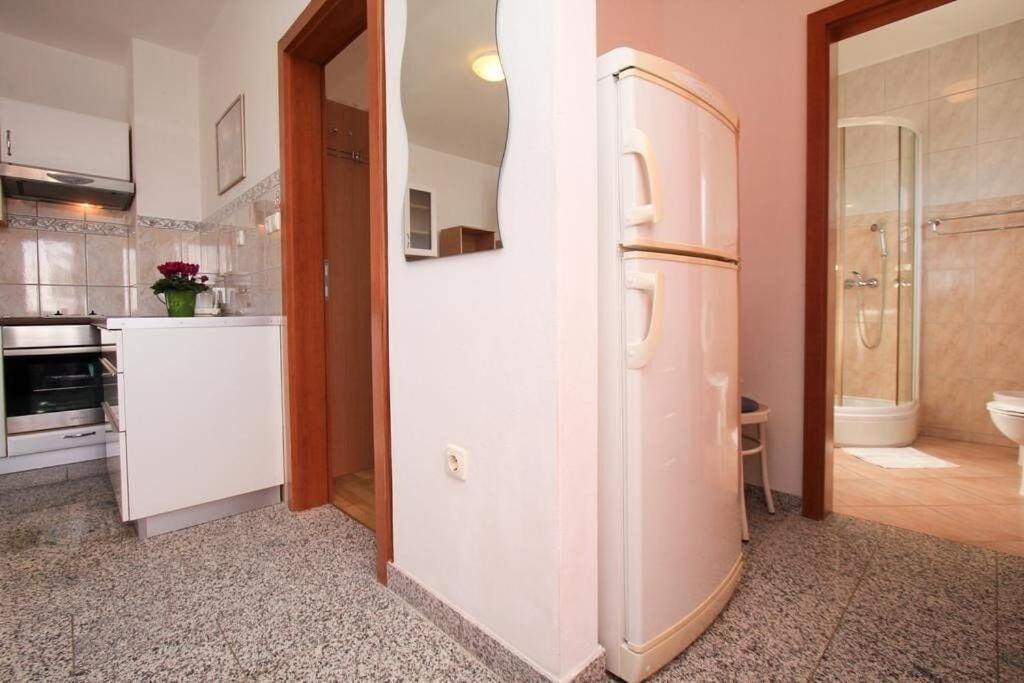 Apartments Ana Sukosan Luaran gambar