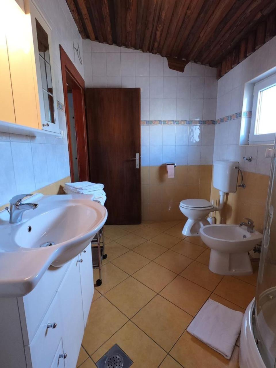 Apartments Ana Sukosan Luaran gambar